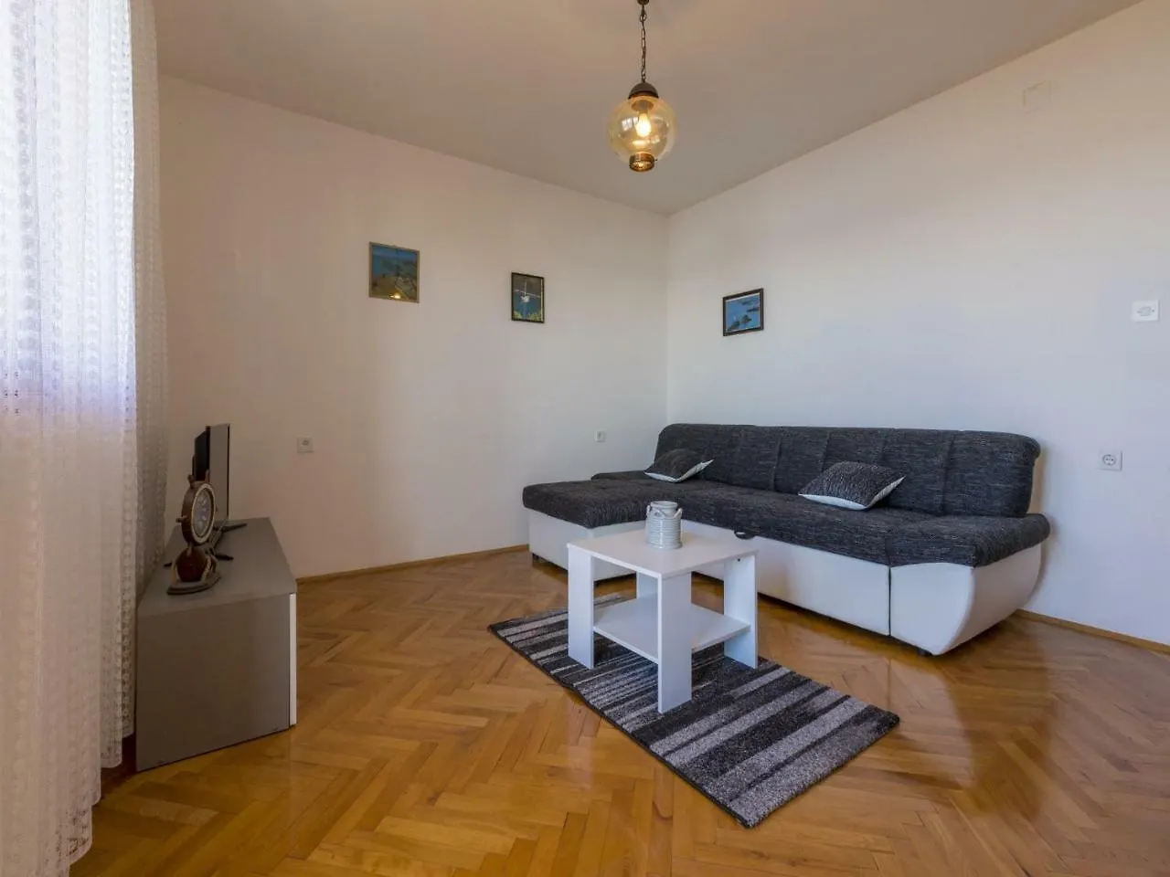 Apartments Meri Dramalj
