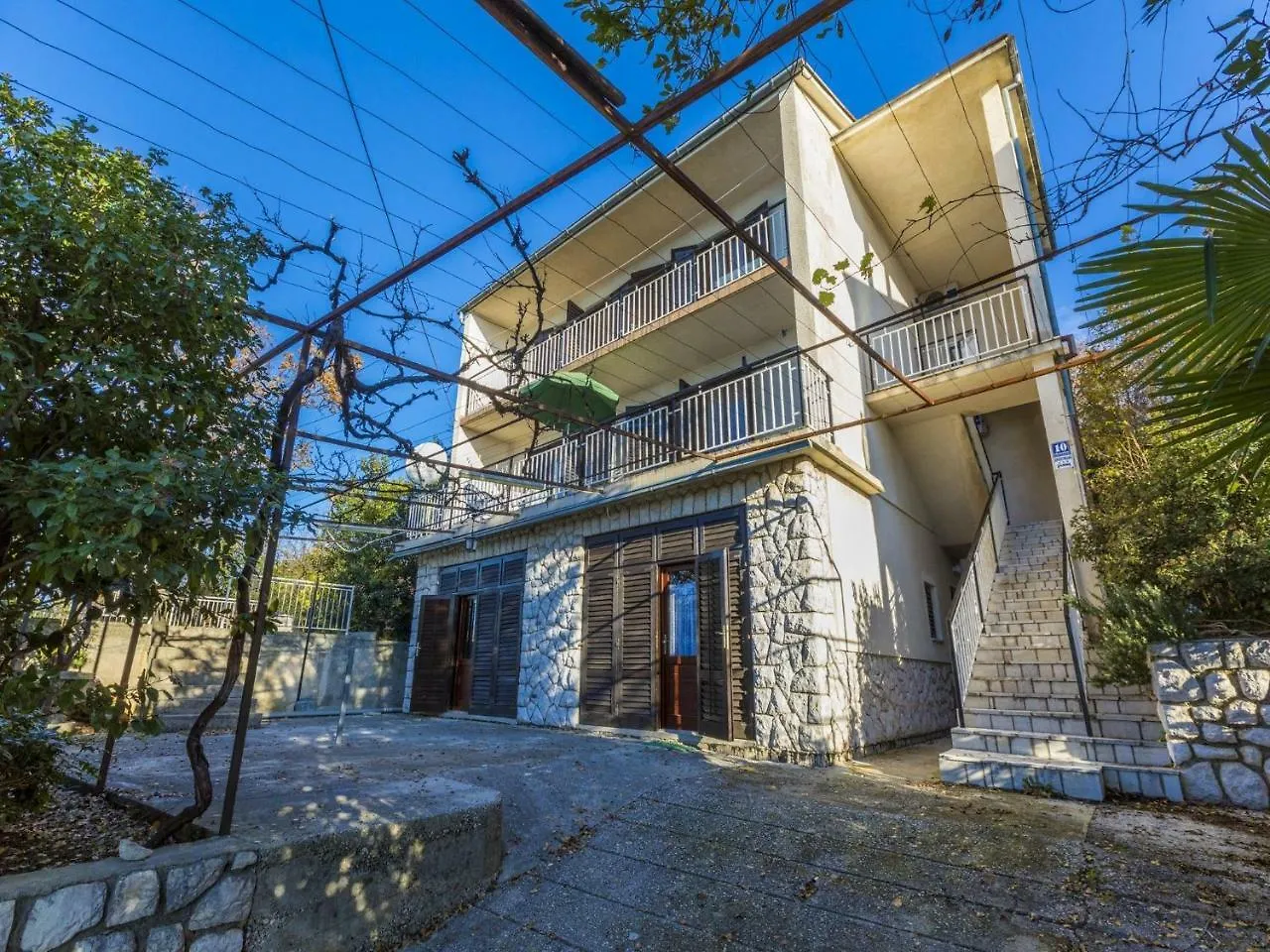 Apartments Meri Dramalj